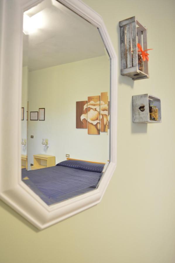 Hotel Il Poggetto Кастеллина-Мариттима Экстерьер фото