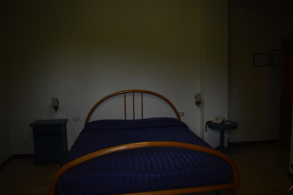 Hotel Il Poggetto Кастеллина-Мариттима Экстерьер фото